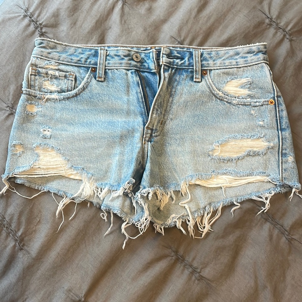 A&F low rise short
